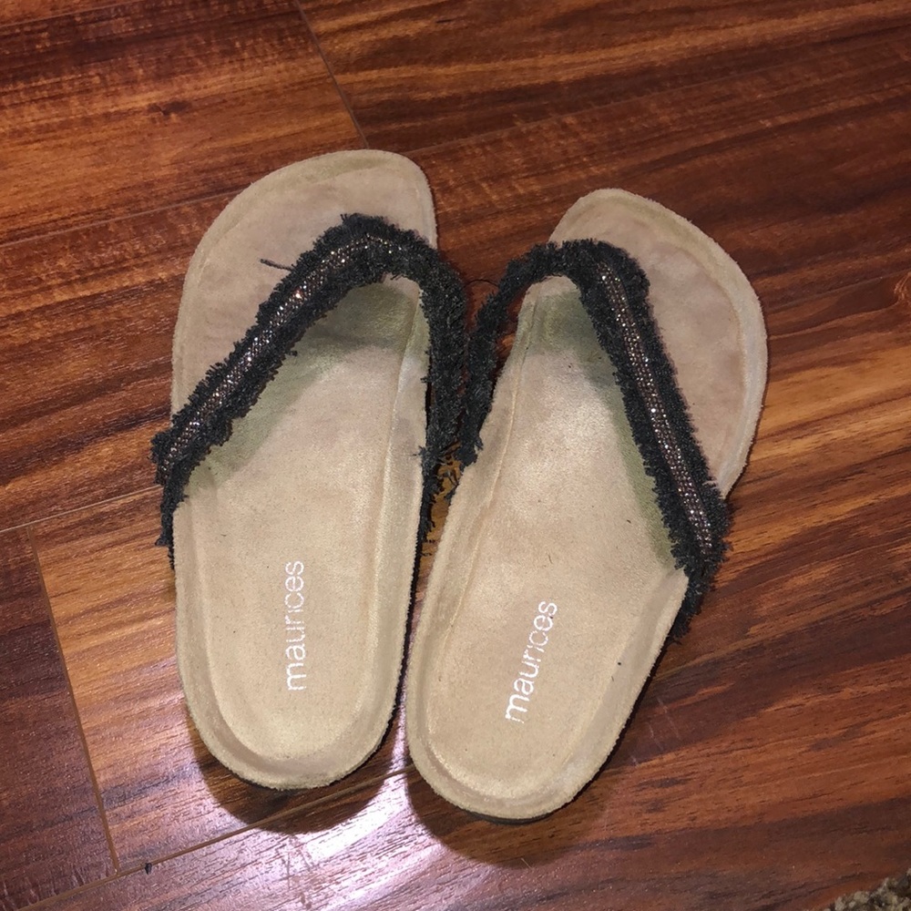 Frayed flip flops - Picture 2 of 5